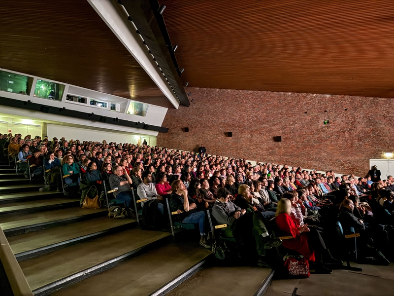 Film Heritage Foundation’s restoration of Pradip Krishen and Arundhati Roy’s cult film “In Which Annie Gives It Those Ones” (1989) had its world premiere at the 76th Berlin International Film Festival 2026 (Berlinale)